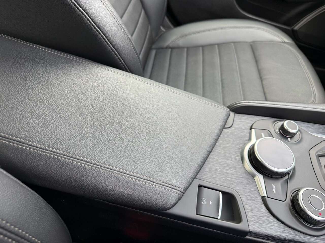 2019 ALFA ROMEO GIULIA 2019 ALFA ROMEO GIULIA