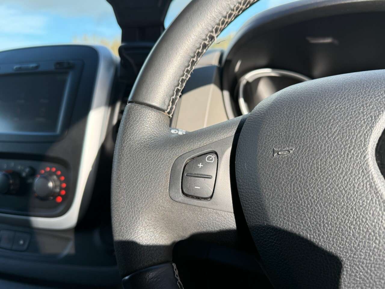 2015 RENAULT TRAFIC 2015 RENAULT TRAFIC