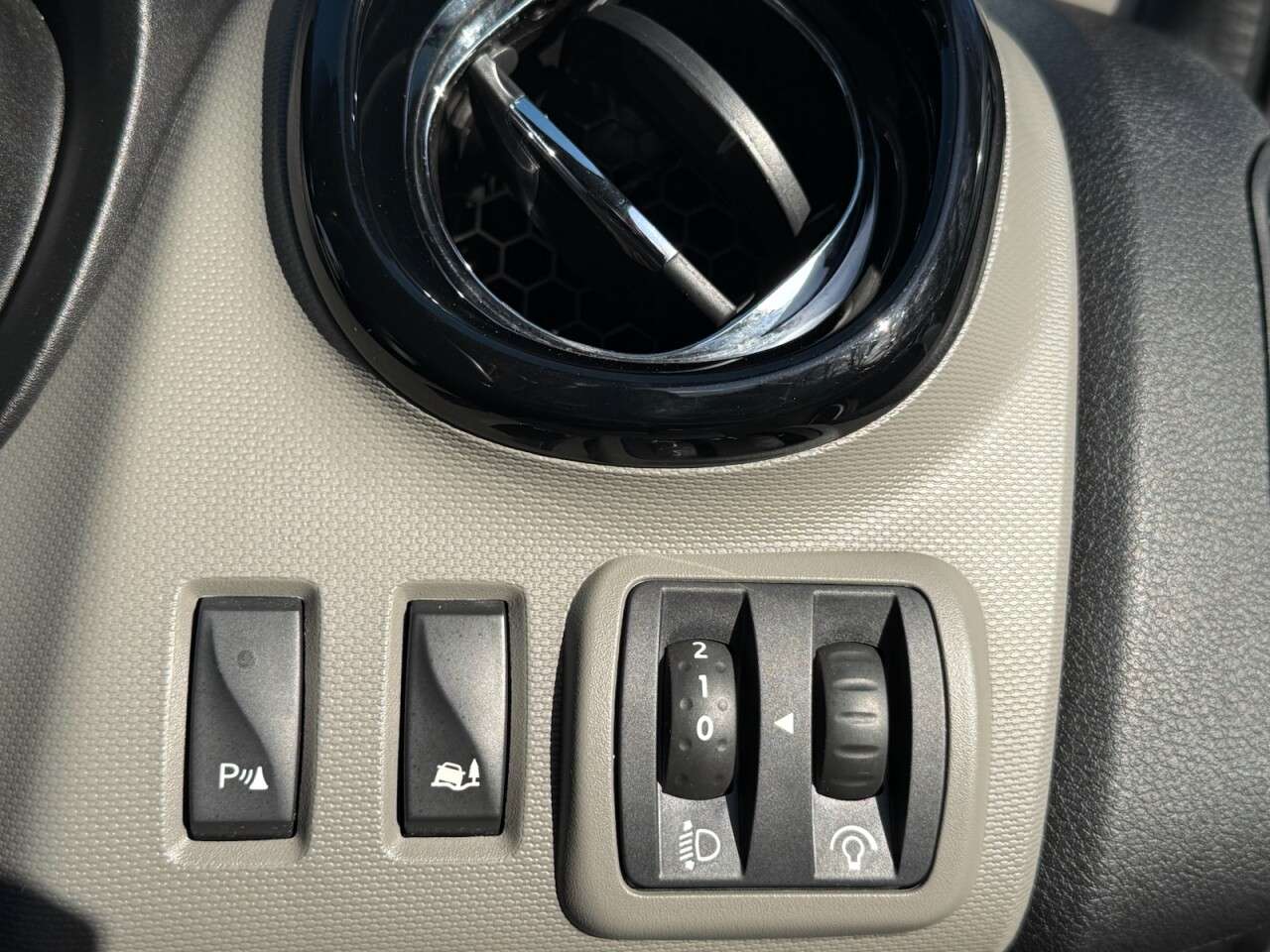 2015 RENAULT TRAFIC 2015 RENAULT TRAFIC