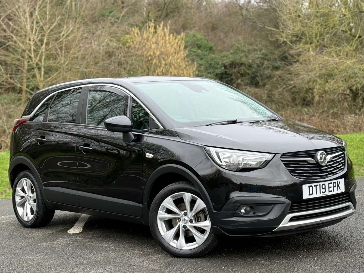 A 2019 VAUXHALL CROSSLAND X 1.2 Turbo GPF Tech Line Nav SUV 5dr Petrol Manual Euro 6 (s/s) (130 ps) A 2019 VAUXHALL CROSSLAND X 1.2 Turbo GPF Tech Line Nav SUV 5dr Petrol Manual Euro 6 (s/s) (130 ps)