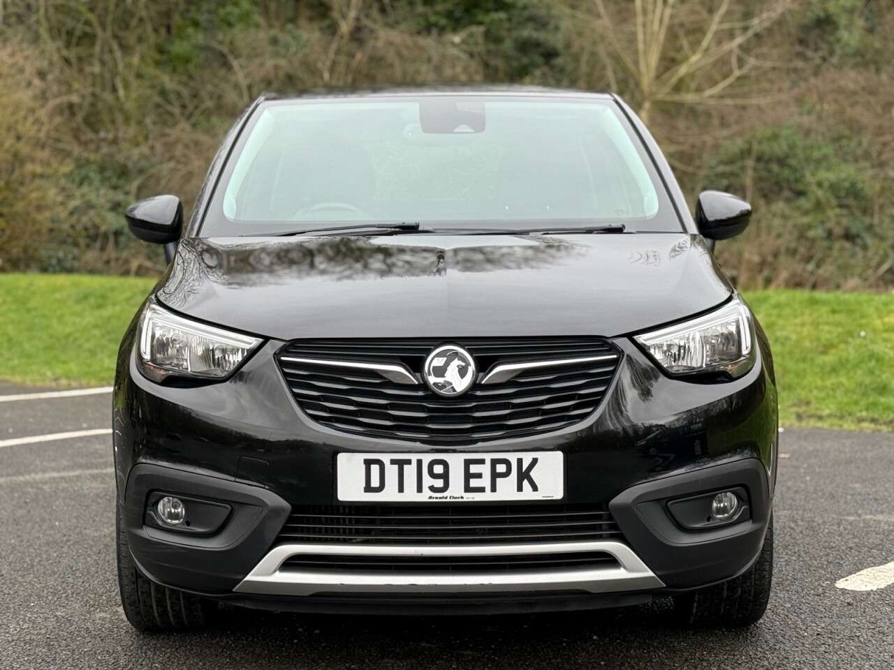 A 2019 VAUXHALL CROSSLAND X 1.2 Turbo GPF Tech Line Nav SUV 5dr Petrol Manual Euro 6 (s/s) (130 ps) A 2019 VAUXHALL CROSSLAND X 1.2 Turbo GPF Tech Line Nav SUV 5dr Petrol Manual Euro 6 (s/s) (130 ps)