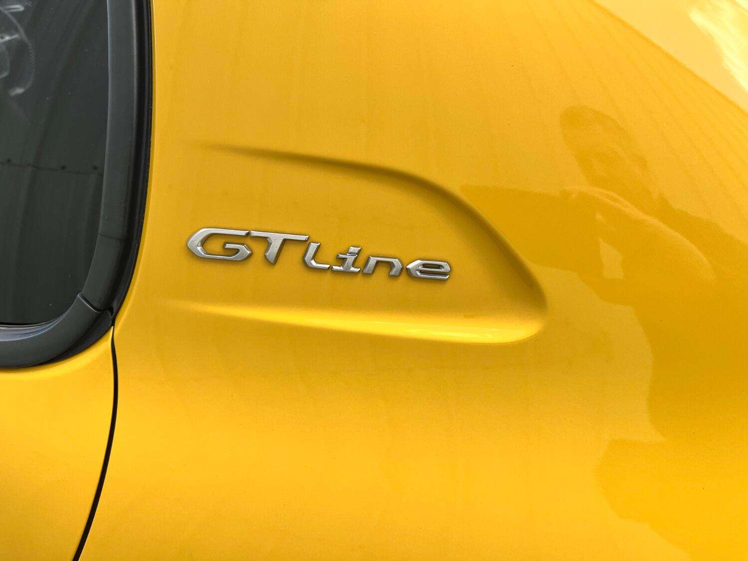 2021 PEUGEOT 208 2021 PEUGEOT 208