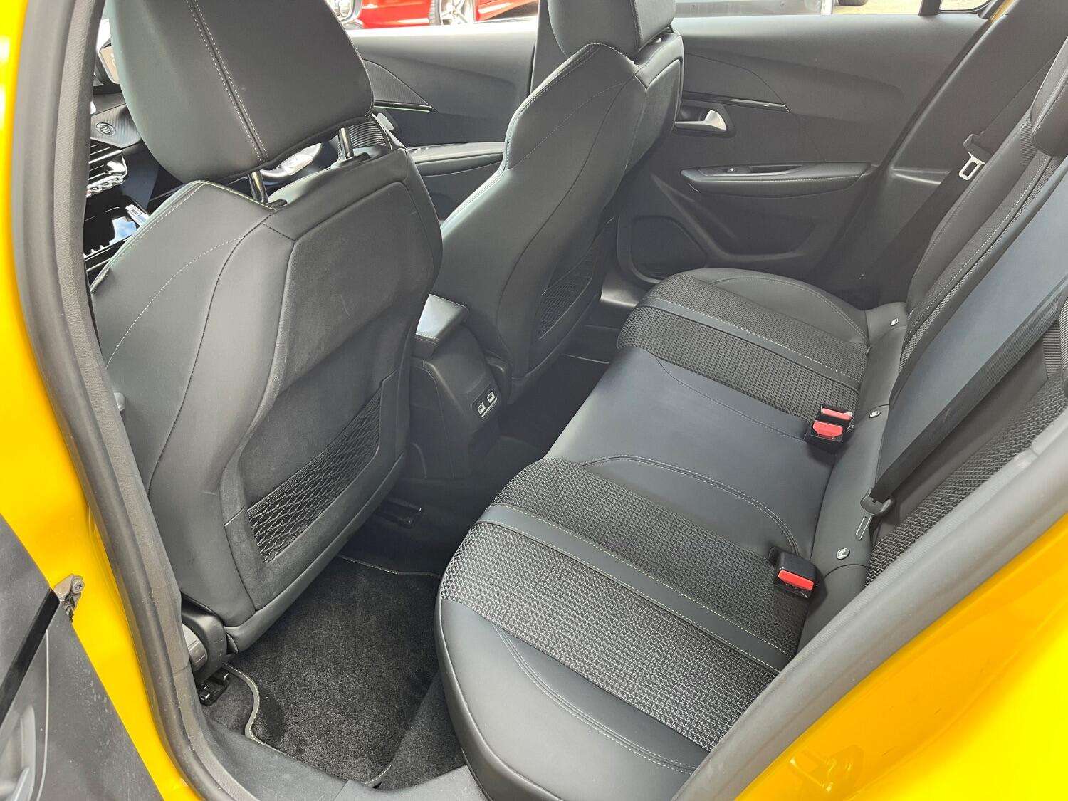 2021 PEUGEOT 208 2021 PEUGEOT 208