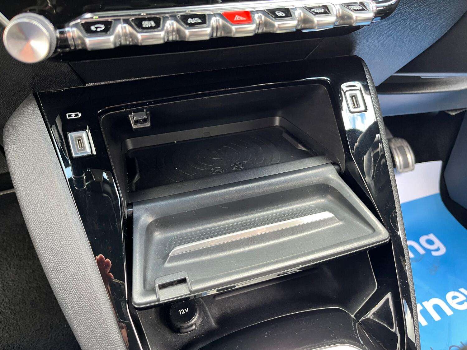 2021 PEUGEOT 208 2021 PEUGEOT 208