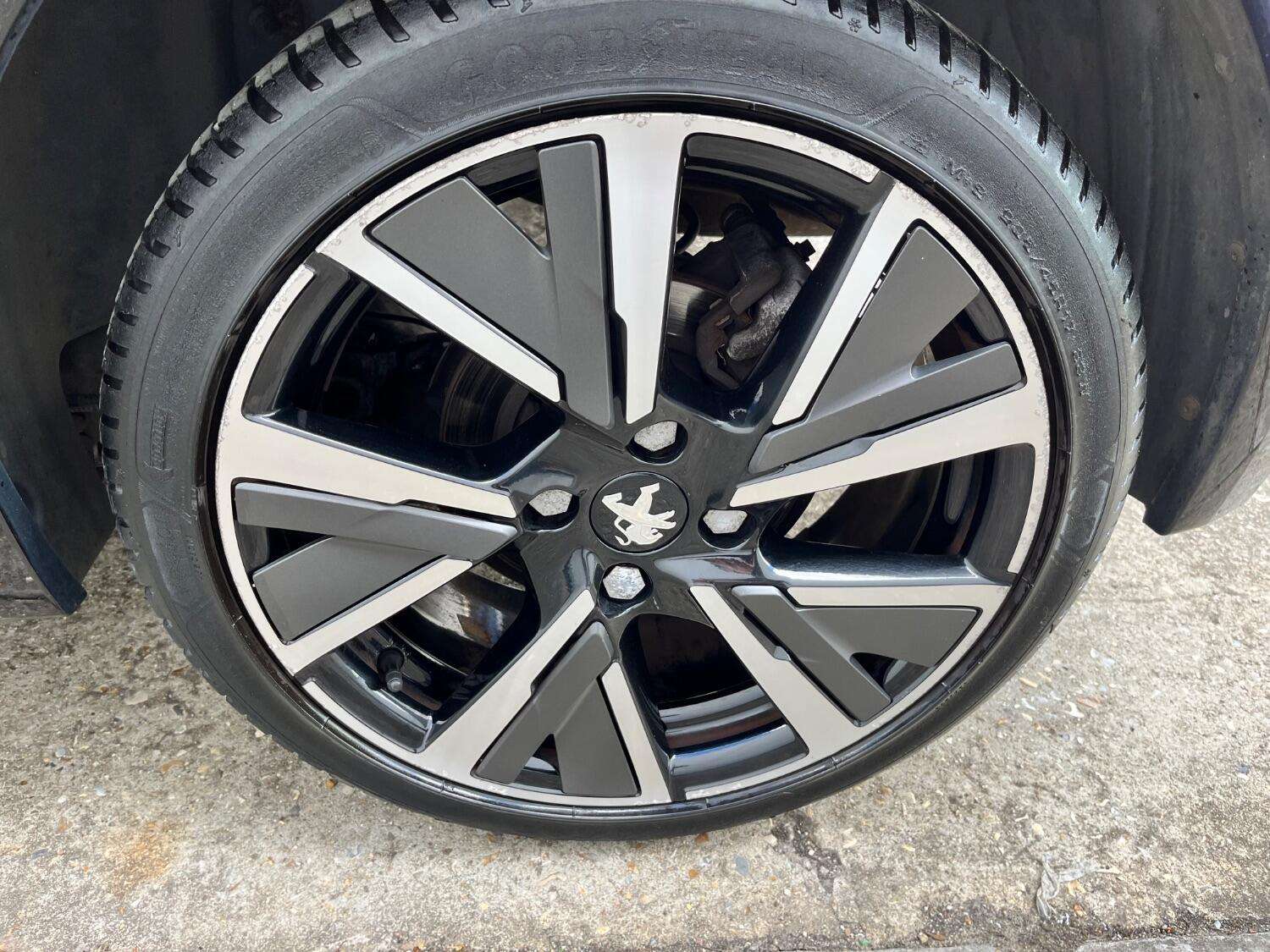 2021 PEUGEOT 208 2021 PEUGEOT 208