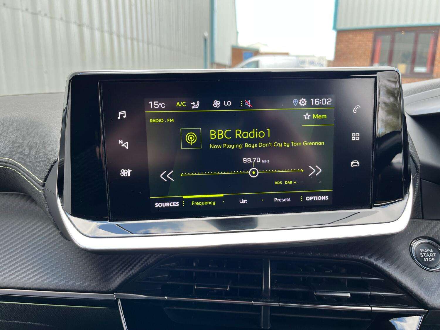 2021 PEUGEOT 208 2021 PEUGEOT 208