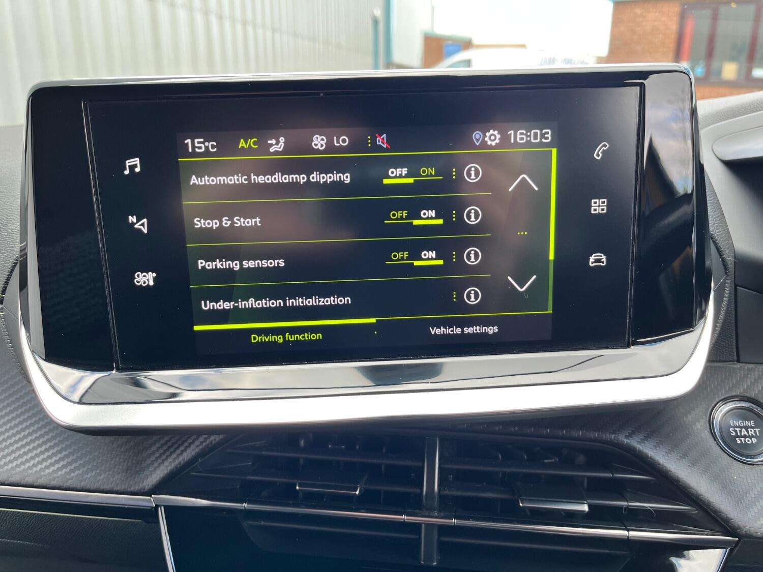 2021 PEUGEOT 208 2021 PEUGEOT 208