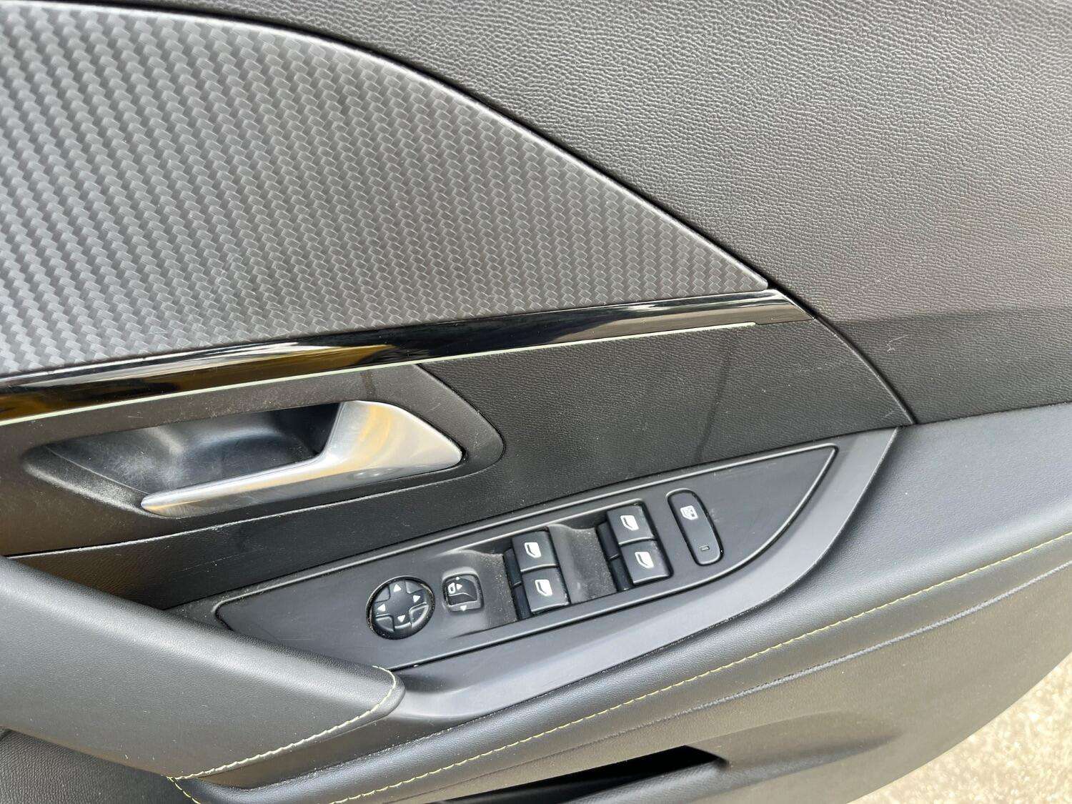 2021 PEUGEOT 208 2021 PEUGEOT 208