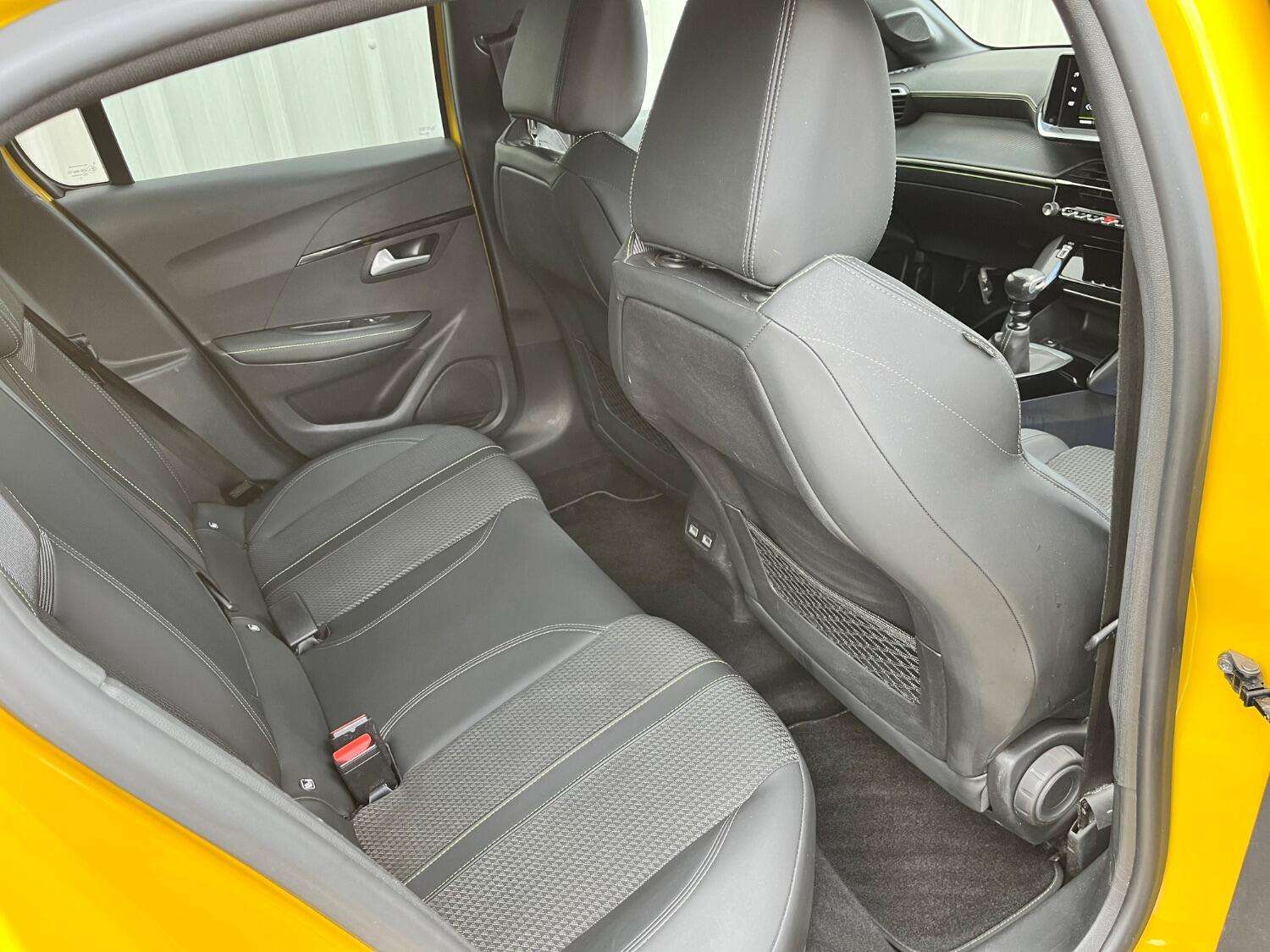 2021 PEUGEOT 208 2021 PEUGEOT 208