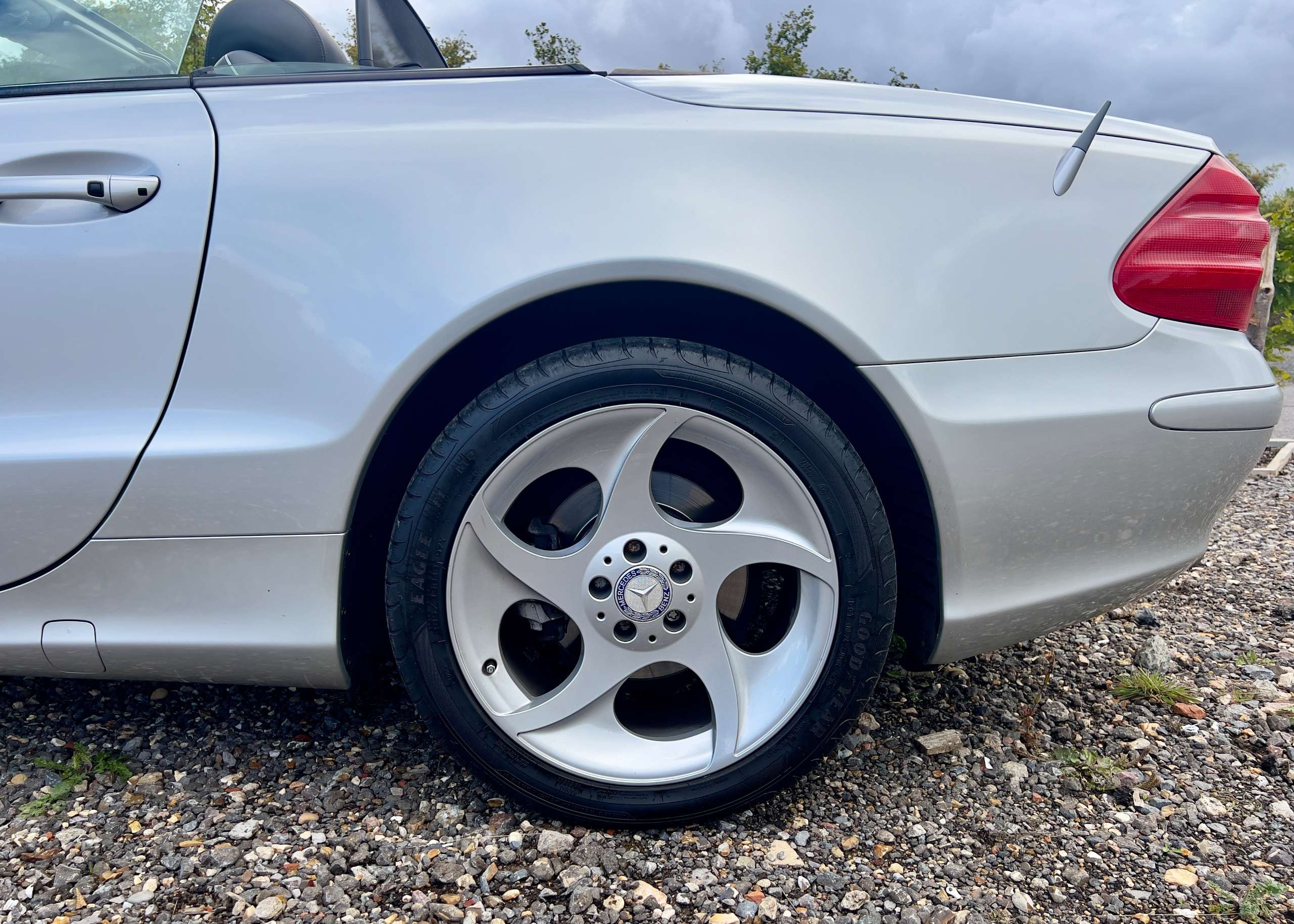 null MERCEDES-BENZ SL null MERCEDES-BENZ SL