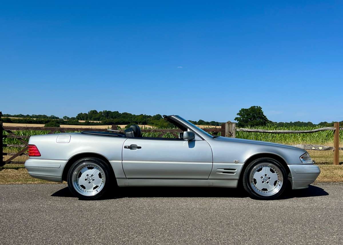 Check out this Mercedes-benz Sl 1997 Petrol Automatic