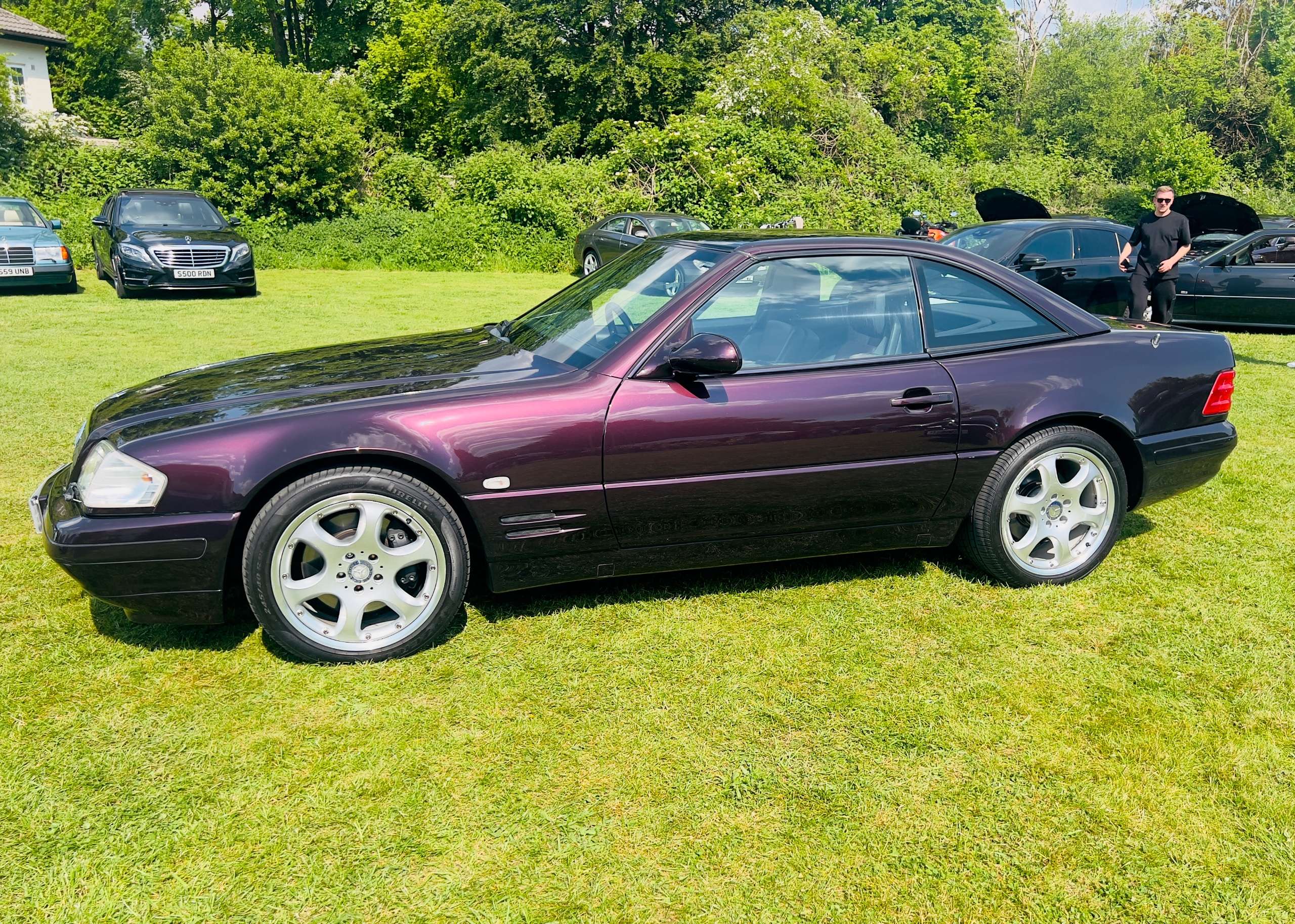 A 2001 MERCEDES-BENZ SL SL320 R129 A 2001 MERCEDES-BENZ SL SL320 R129