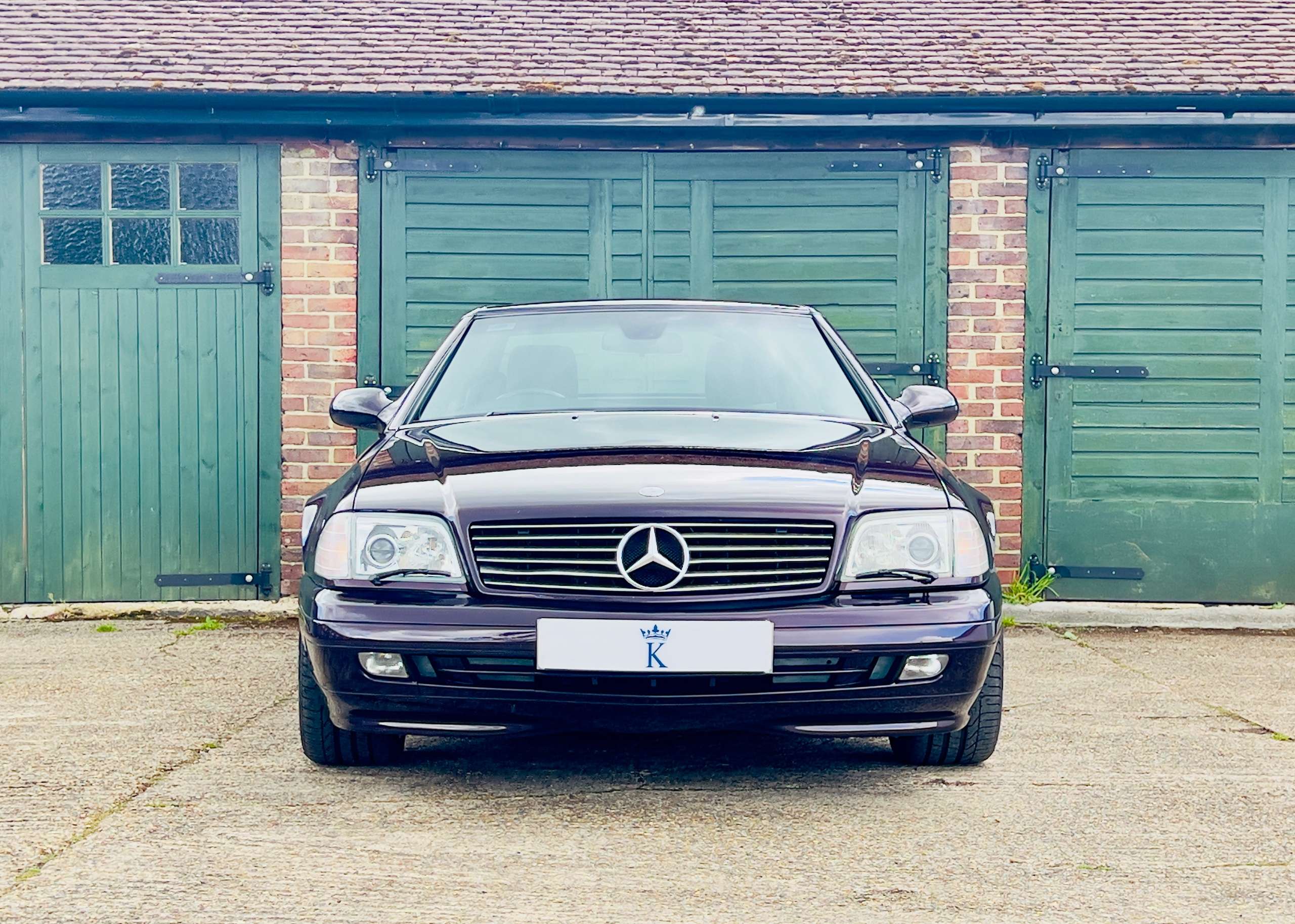 A 2001 MERCEDES-BENZ SL SL320 R129 A 2001 MERCEDES-BENZ SL SL320 R129