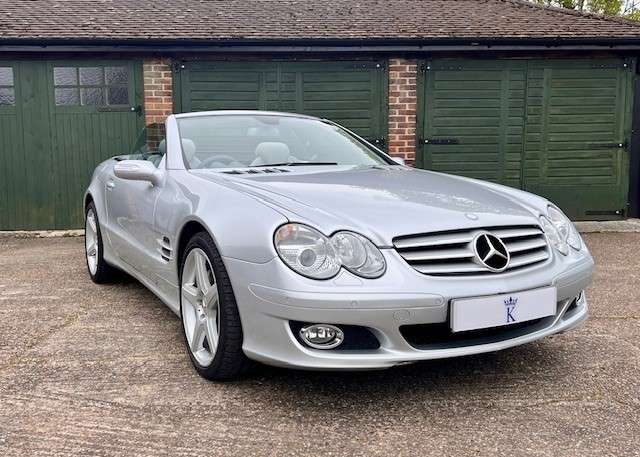 A 2008 MERCEDES-BENZ SL SL500 5.5 R230 A 2008 MERCEDES-BENZ SL SL500 5.5 R230