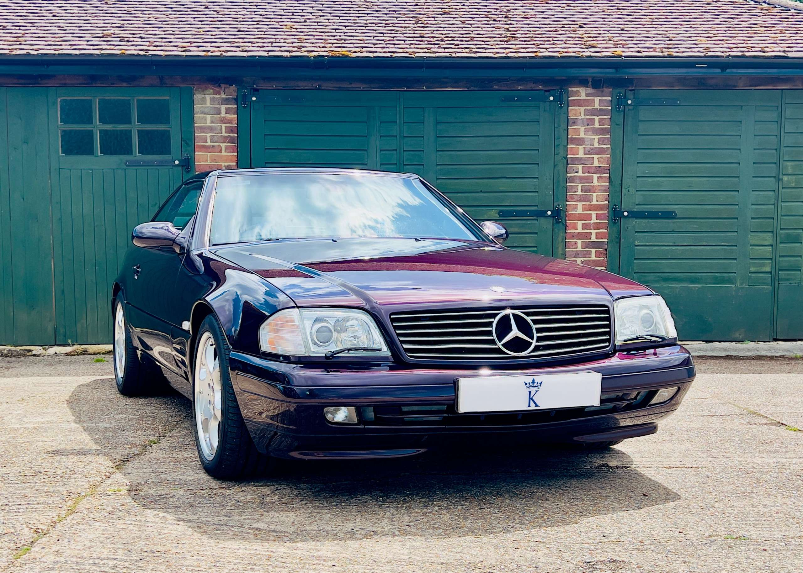 A 2001 MERCEDES-BENZ SL SL320 R129 A 2001 MERCEDES-BENZ SL SL320 R129