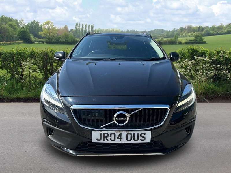 2018 VOLVO V40 2018 VOLVO V40