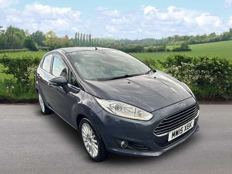 A 2015 FORD FIESTA TITANIUM A 2015 FORD FIESTA TITANIUM