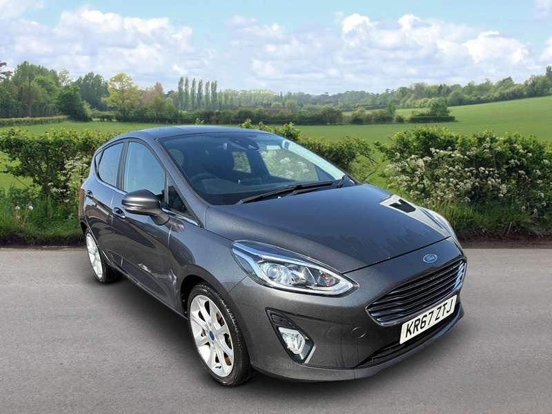A 2017 FORD FIESTA TITANIUM A 2017 FORD FIESTA TITANIUM