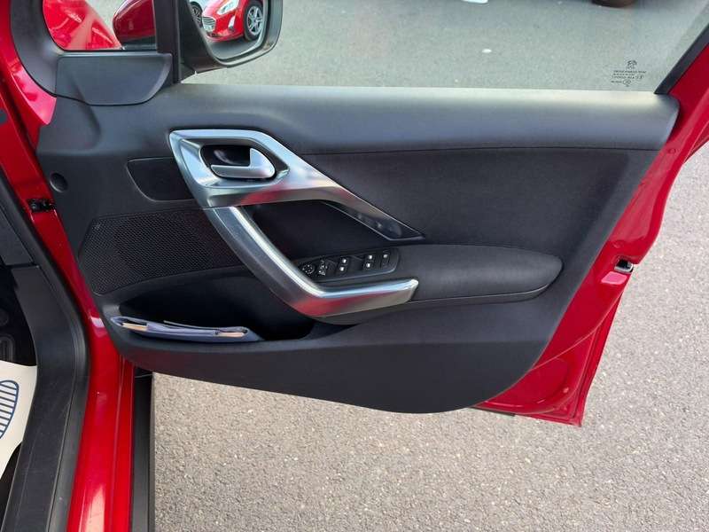 2018 PEUGEOT 2008 2018 PEUGEOT 2008