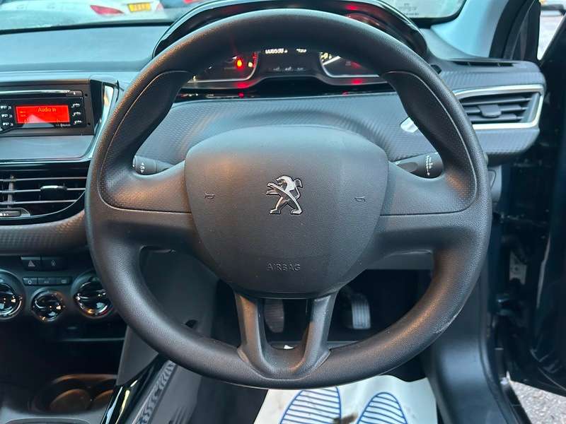 2017 PEUGEOT 2008 2017 PEUGEOT 2008