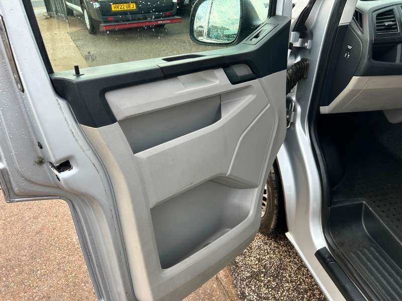 2017 VOLKSWAGEN TRANSPORTER 2017 VOLKSWAGEN TRANSPORTER