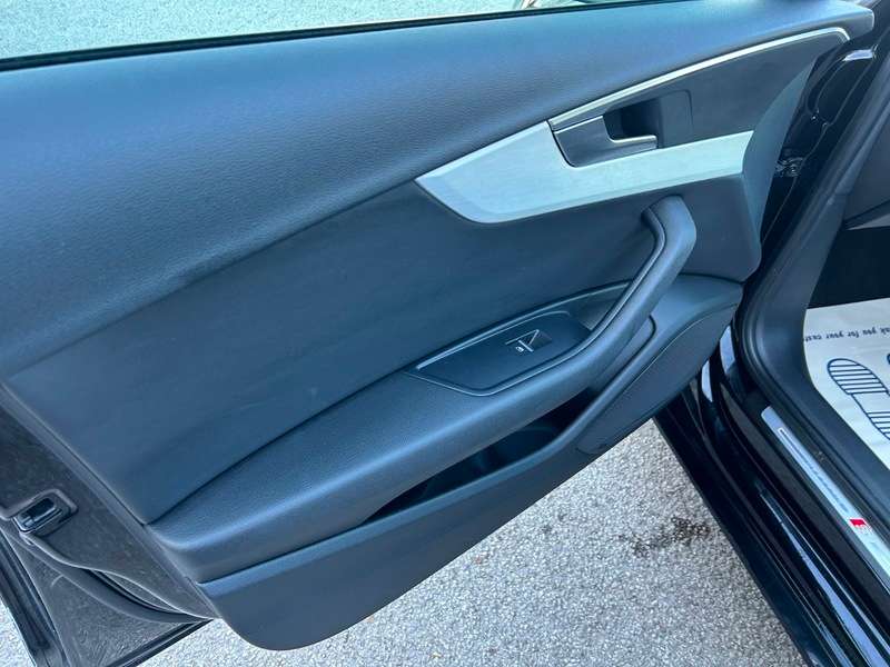 2017 AUDI A4 2017 AUDI A4