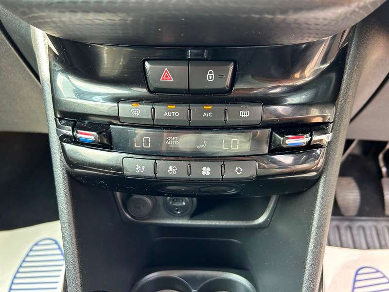 2017 PEUGEOT 2008 2017 PEUGEOT 2008
