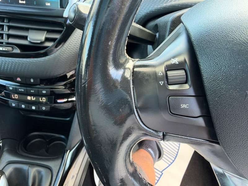 2018 PEUGEOT 2008 2018 PEUGEOT 2008