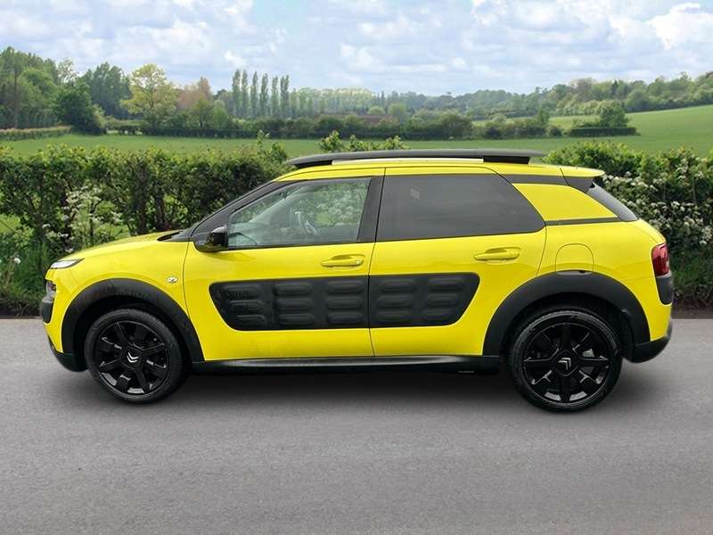 A 2015 CITROEN C4 CACTUS BLUEHDI FLAIR A 2015 CITROEN C4 CACTUS BLUEHDI FLAIR