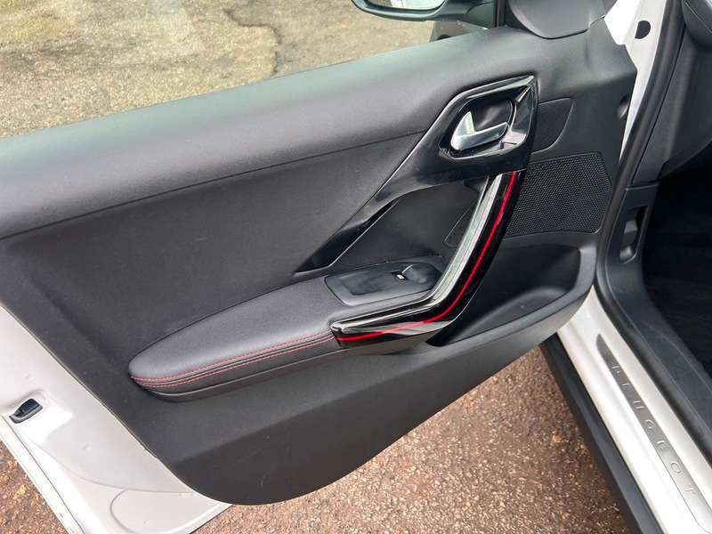 2019 PEUGEOT 2008 2019 PEUGEOT 2008