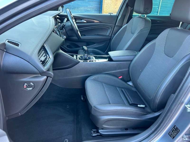 2017 VAUXHALL INSIGNIA 2017 VAUXHALL INSIGNIA