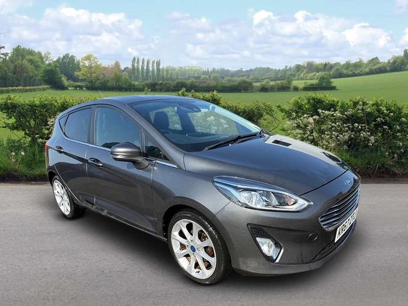 A 2017 FORD FIESTA TITANIUM A 2017 FORD FIESTA TITANIUM
