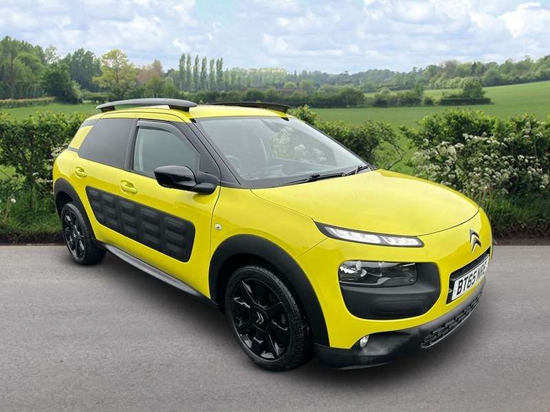 A 2015 CITROEN C4 CACTUS BLUEHDI FLAIR A 2015 CITROEN C4 CACTUS BLUEHDI FLAIR