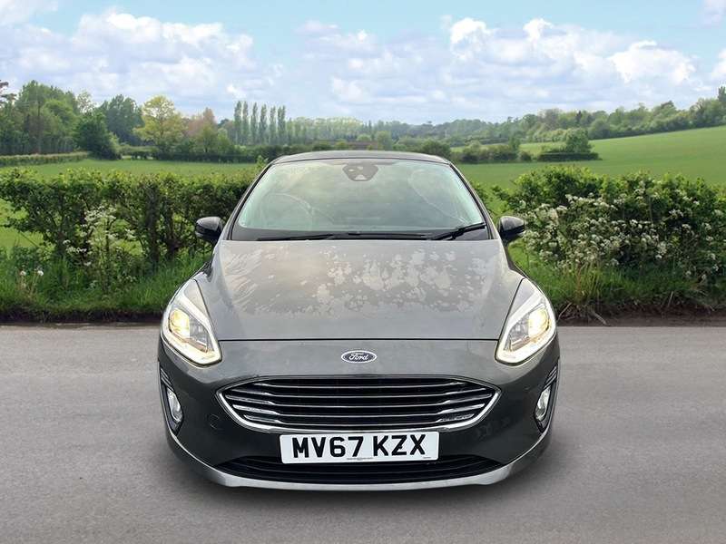 A 2017 FORD FIESTA TITANIUM A 2017 FORD FIESTA TITANIUM