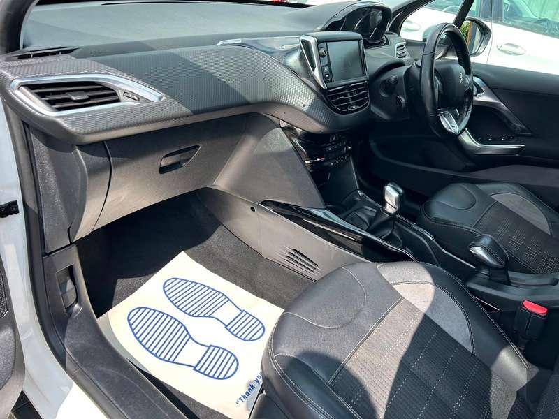 2017 PEUGEOT 2008 2017 PEUGEOT 2008