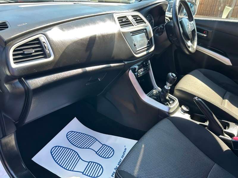 2016 SUZUKI SX4 2016 SUZUKI SX4