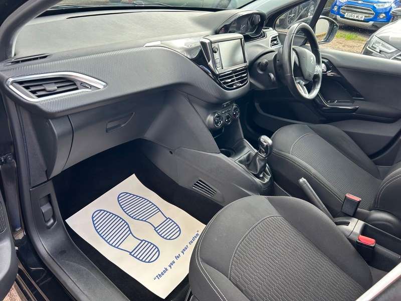 2017 PEUGEOT 208 2017 PEUGEOT 208