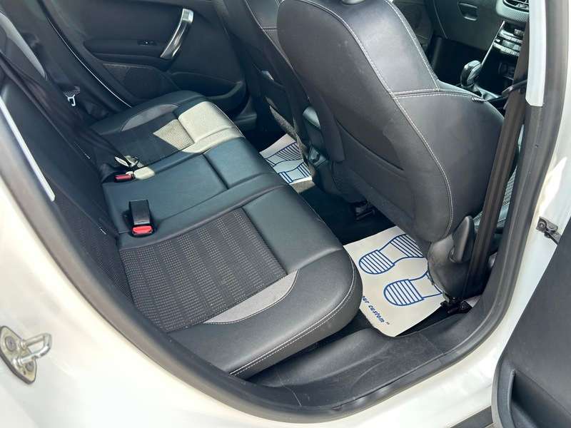 2017 PEUGEOT 2008 2017 PEUGEOT 2008