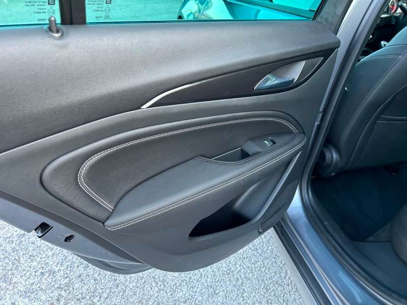 2017 VAUXHALL INSIGNIA 2017 VAUXHALL INSIGNIA