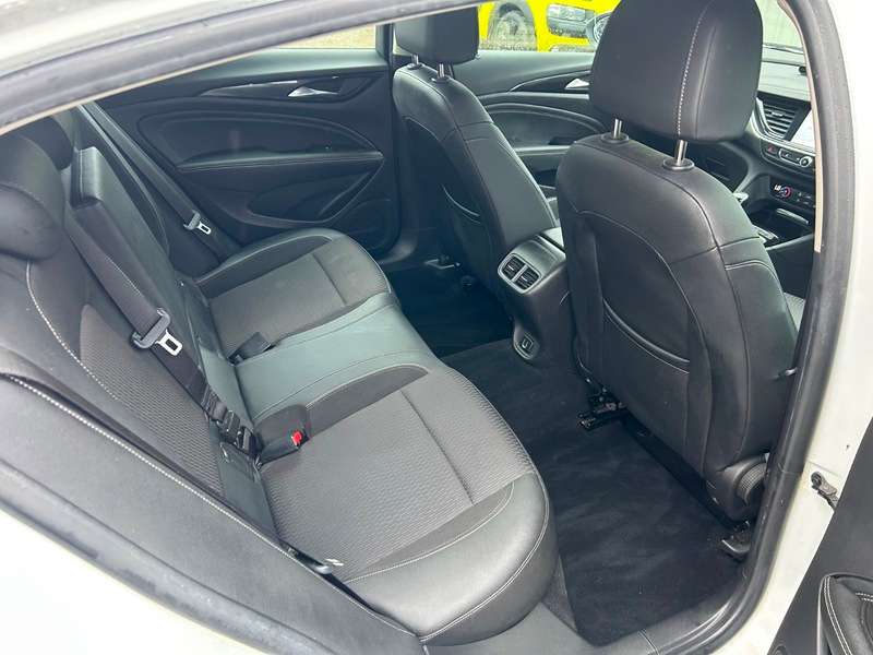 2017 VAUXHALL INSIGNIA 2017 VAUXHALL INSIGNIA