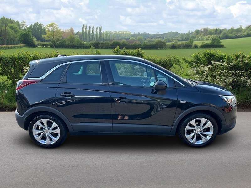 A 2018 VAUXHALL CROSSLAND X TECH LINE NAV A 2018 VAUXHALL CROSSLAND X TECH LINE NAV