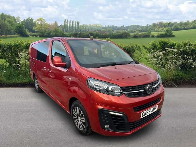A 2019 VAUXHALL VIVARO L2H1 3100 SPORTIVE S/S DCB A 2019 VAUXHALL VIVARO L2H1 3100 SPORTIVE S/S DCB