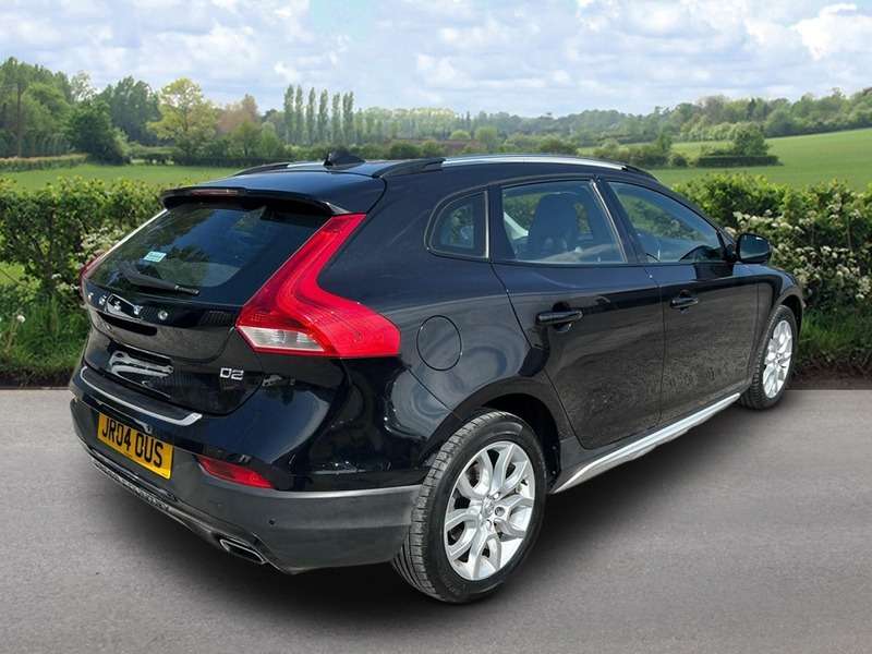 2018 VOLVO V40 2018 VOLVO V40