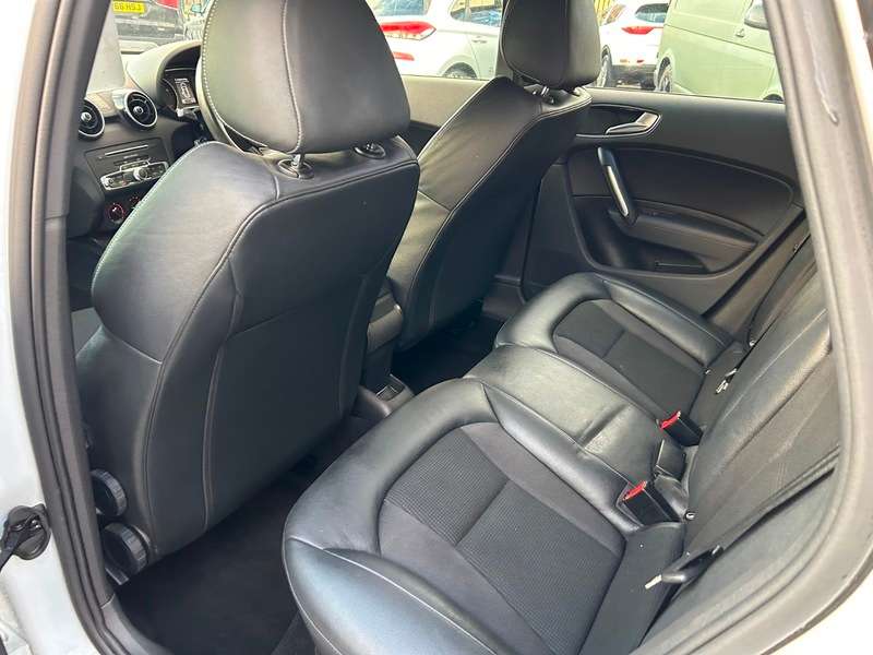 2017 AUDI A1 2017 AUDI A1