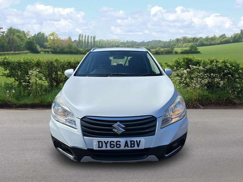 A 2016 SUZUKI SX4 SZ-T DDIS ALLGRIP A 2016 SUZUKI SX4 SZ-T DDIS ALLGRIP