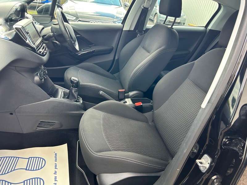 2017 PEUGEOT 208 2017 PEUGEOT 208