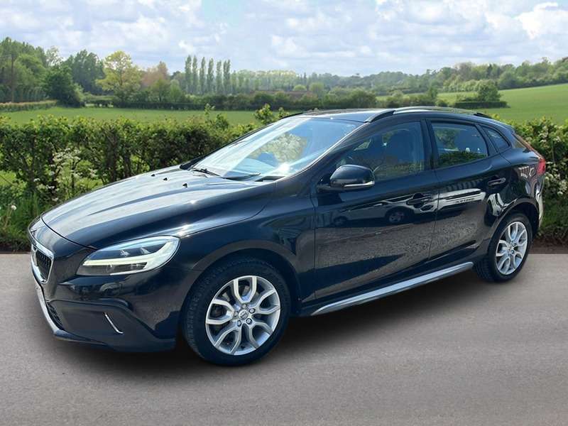 2018 VOLVO V40 2018 VOLVO V40