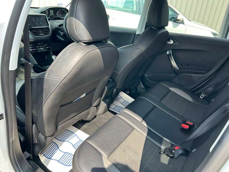 2017 PEUGEOT 2008 2017 PEUGEOT 2008