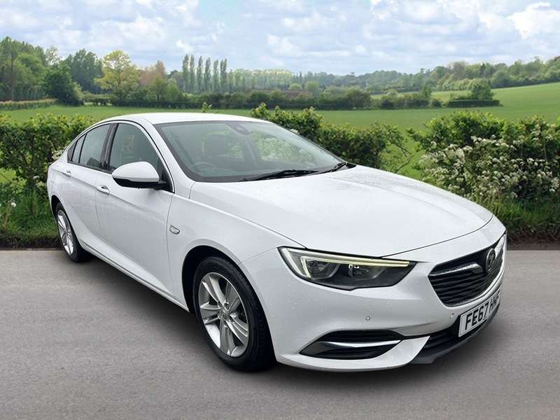 A 2017 VAUXHALL INSIGNIA GRAND SPORT TECH LINE NAV ECOTEC A 2017 VAUXHALL INSIGNIA GRAND SPORT TECH LINE NAV ECOTEC