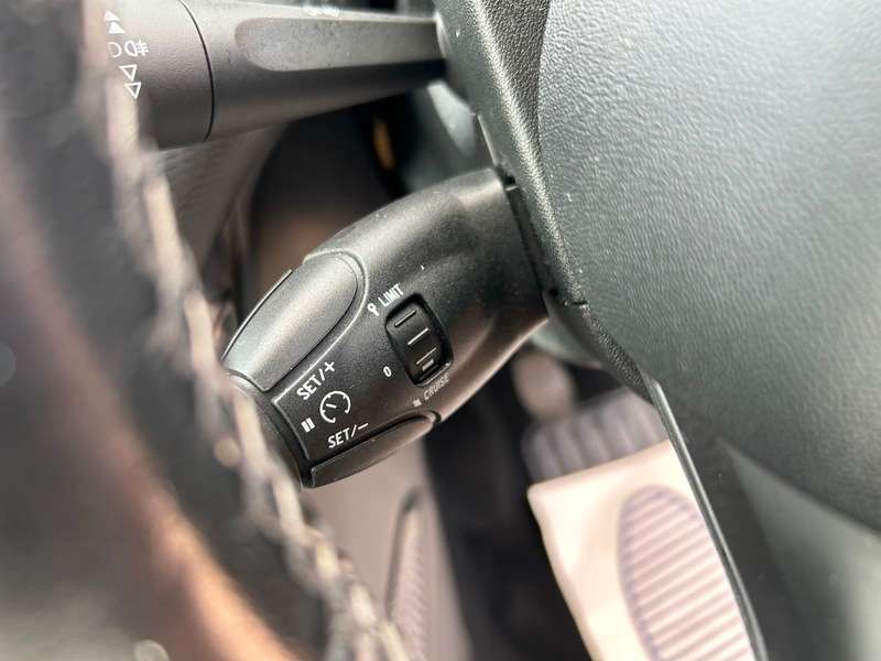2017 PEUGEOT 2008 2017 PEUGEOT 2008